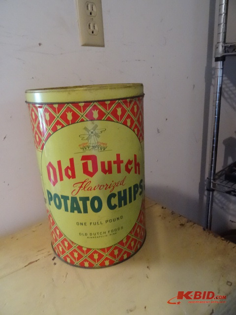 lot 62 image: Metal Chip Can