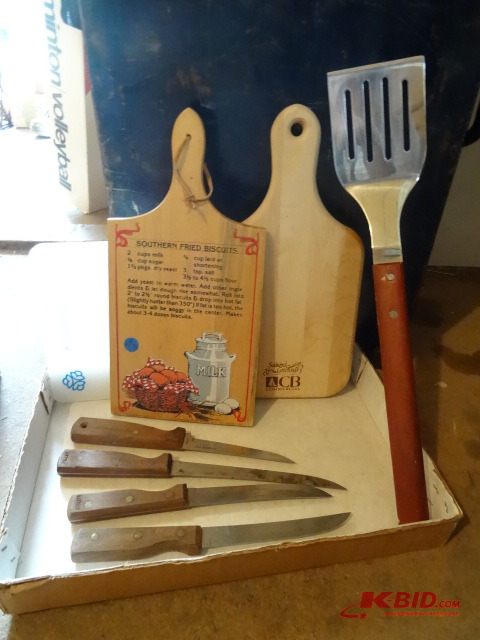 lot 66 image: Cutting Board