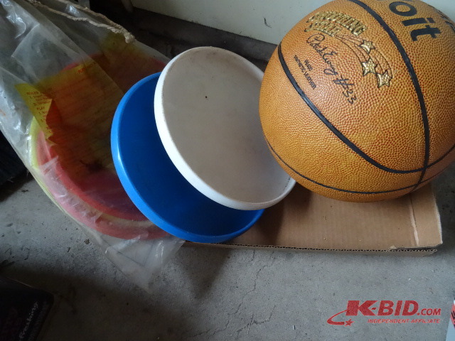lot 88 image: Basketball
