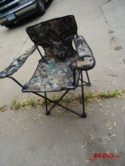 lot 113 image: Chair