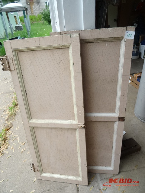lot 133 image: Doors