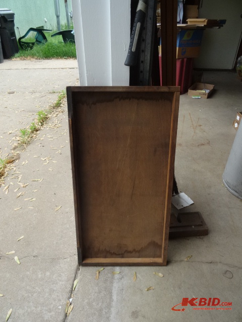 lot 136 image: Wood Tray