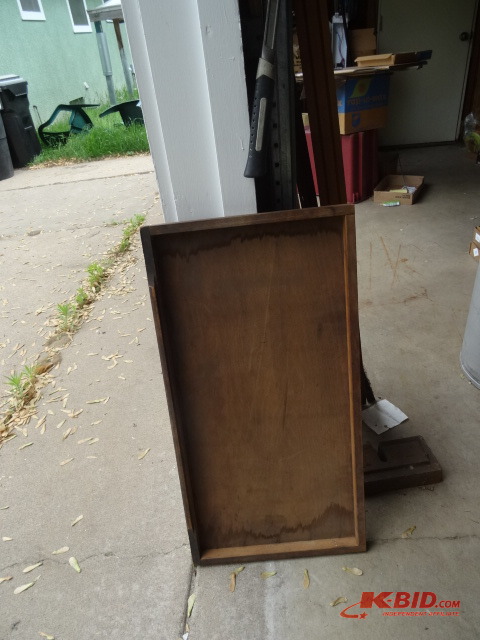 lot 138 image: Wood Tray