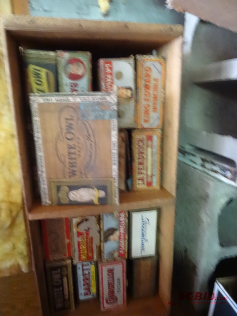 lot 190 image: Fruit Crate