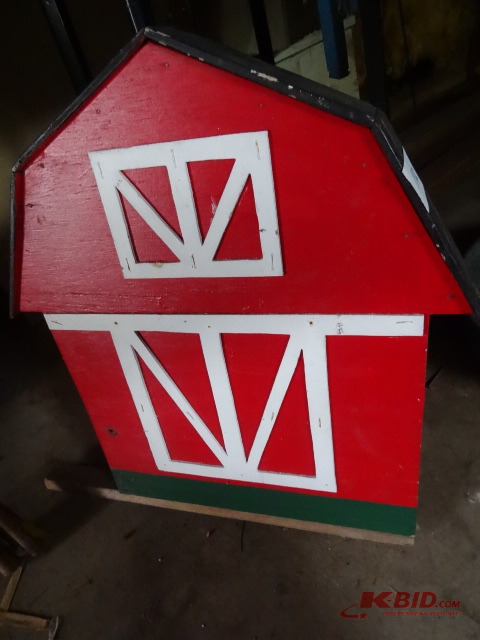 lot 192 image: Barn Dcor