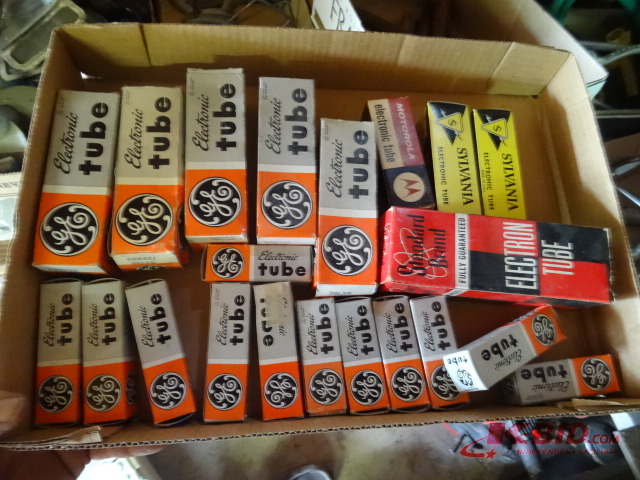 lot 206 image: TV and Radio Tubes