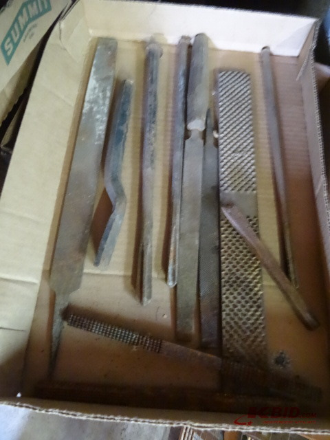 lot 220 image: Chisels