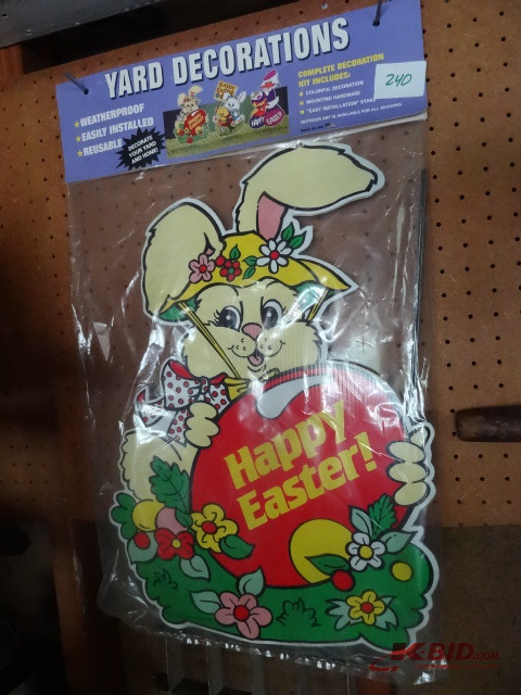 lot 240 image: Easter Dcor