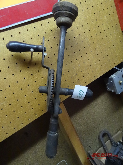 lot 257 image: Drill Brace