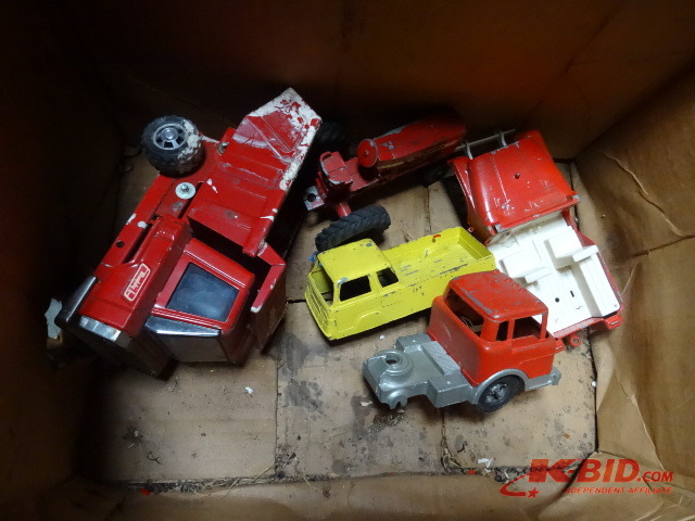 lot 298 image: Toys