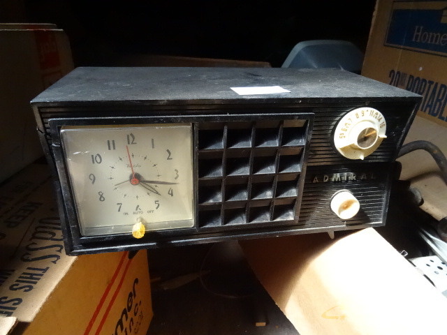 lot 305 image: Clock