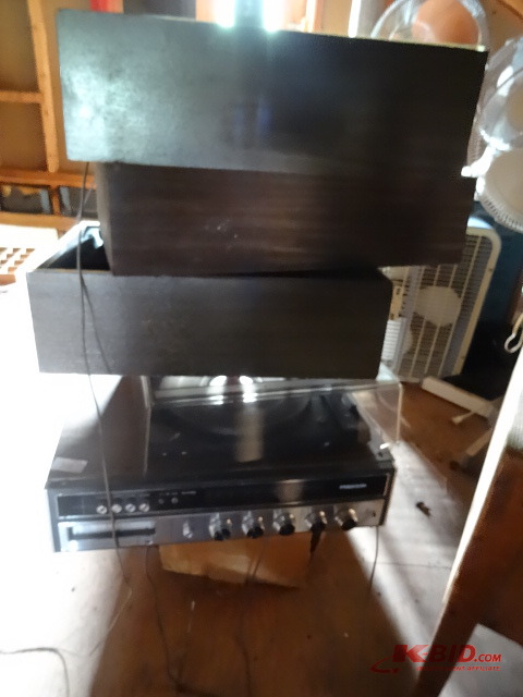 lot 306 image: Record Player