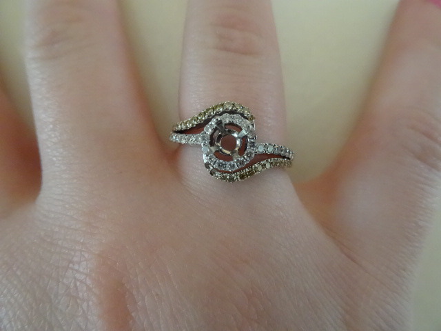 Ladies Engagement Ring