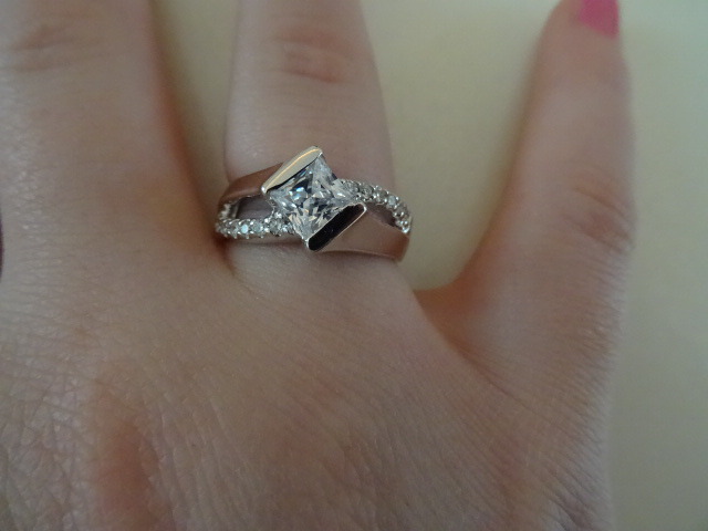 Ladies Engagement Ring