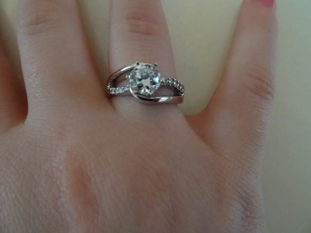 Ladies Engagement Ring