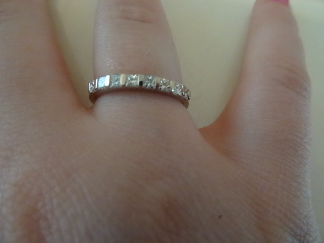 Ladies Wedding Band