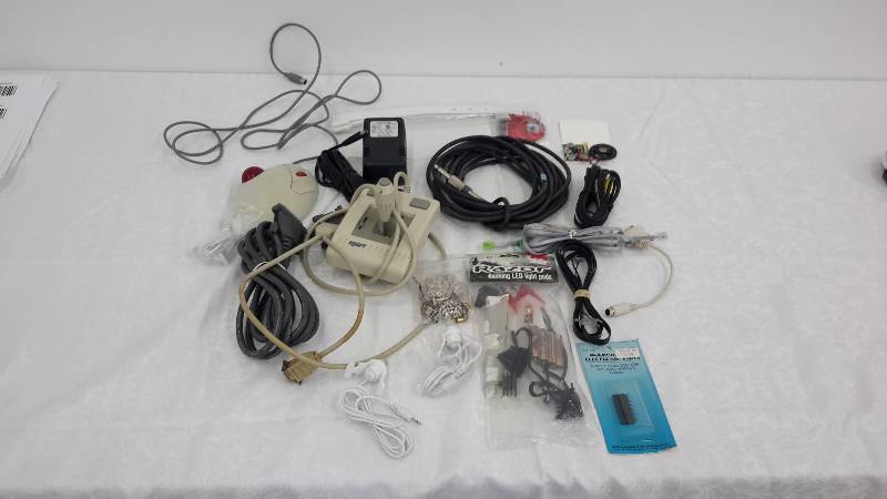 lot 7 image: computer equipment, cords, misc