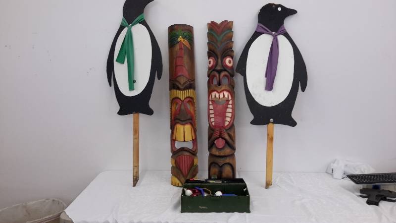 lot 25 image: fishing tackle, dcor