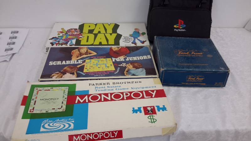 lot 30 image: games, playstation bag