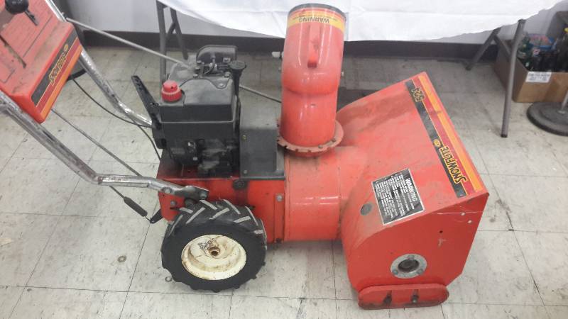 lot 71 image: snowblower