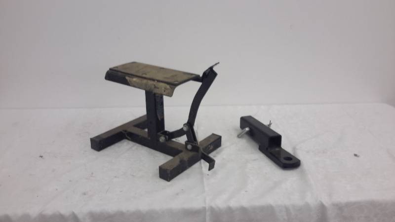 lot 77 image: straight hitch, dirt bike stand