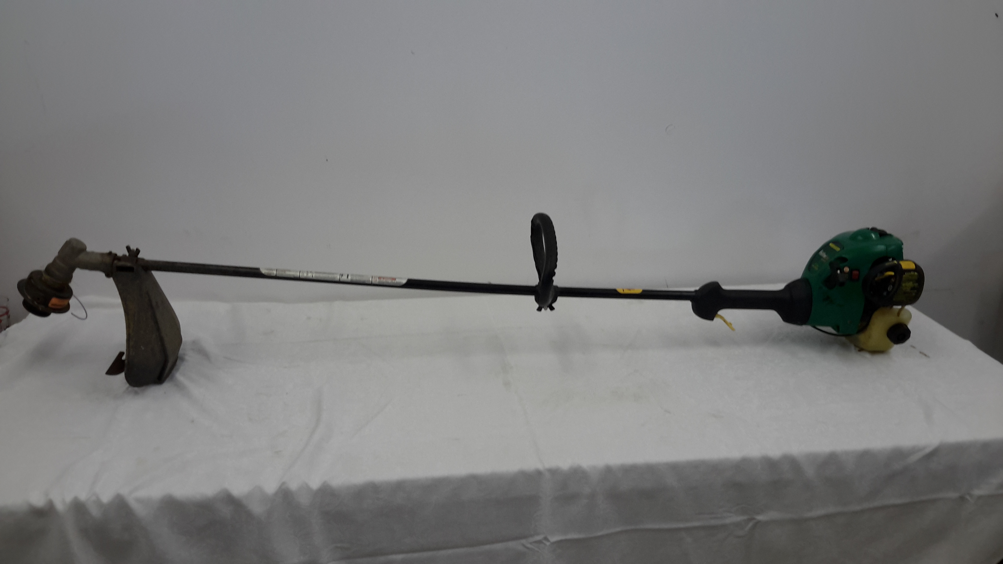 lot 122 image: weed eater trimmer