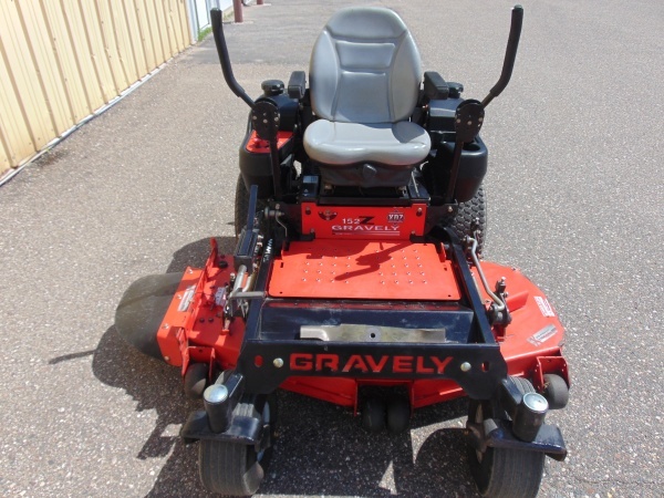 lot 6 image: Gravely Zero Turn 54 Lawn Mower