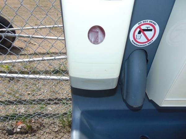 lot 11 image: Portable Hand Washing Station
