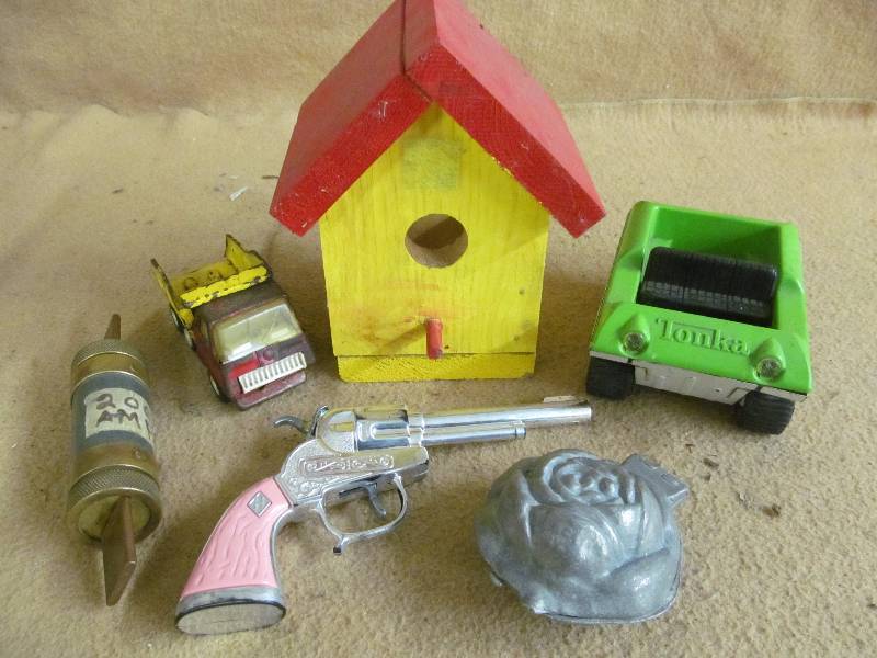 lot 5 image: Toys