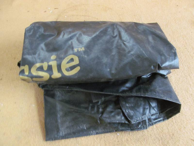 lot 28 image: Grill Cover