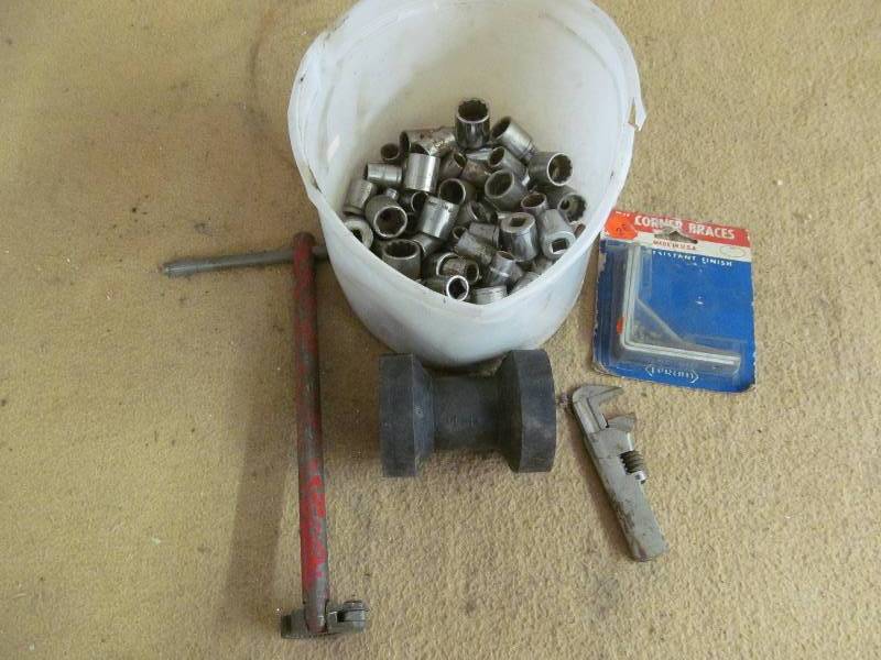 lot 38 image: Tools