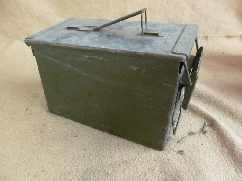 lot 41 image: Vintage Ammo Box