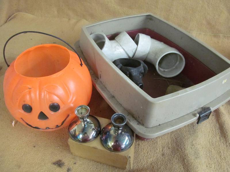 lot 42 image: Household
