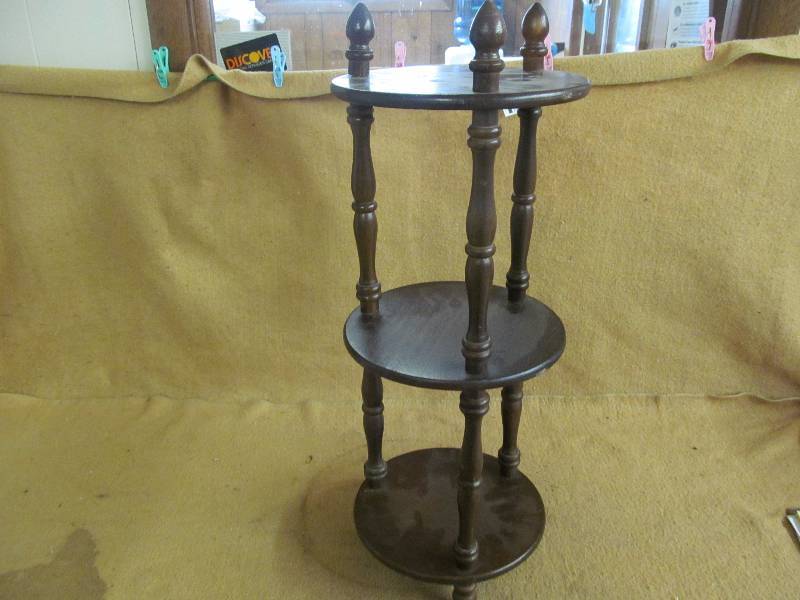 lot 52 image: Plant Stand