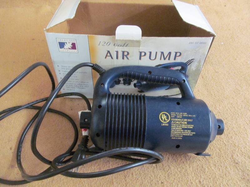 lot 61 image: Air pump