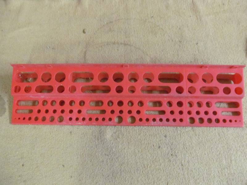 lot 100 image: Tool organizer