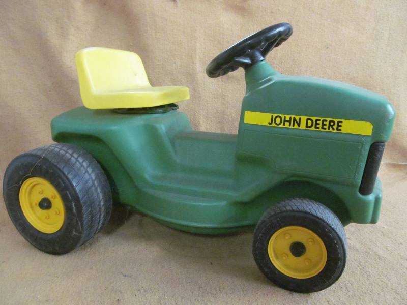 lot 118 image: Riding Toy