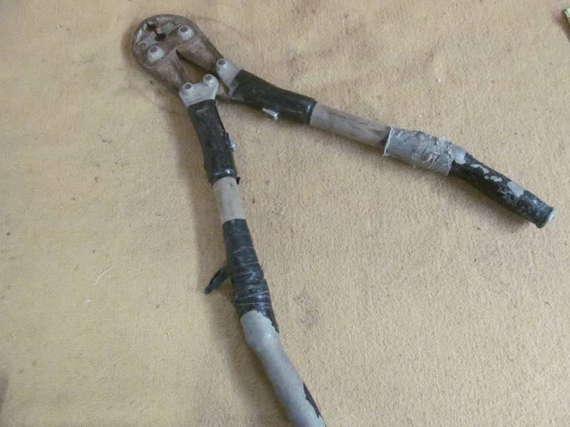 lot 119 image: Bolt Cutter