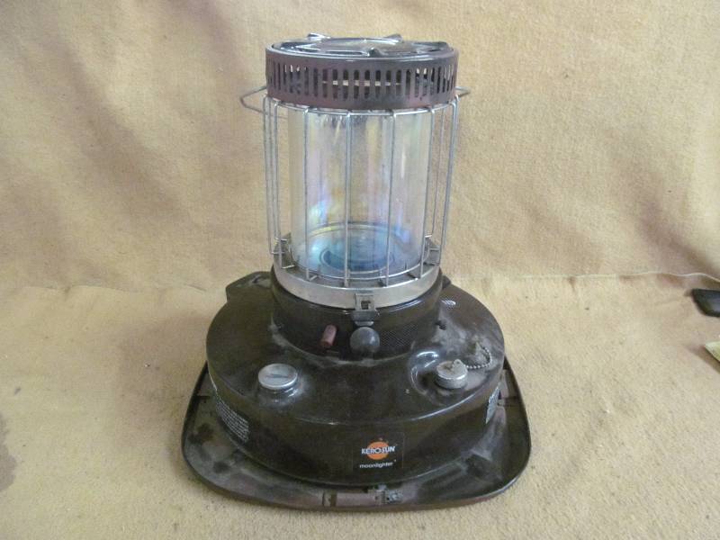 lot 121 image: Kerosene Heater