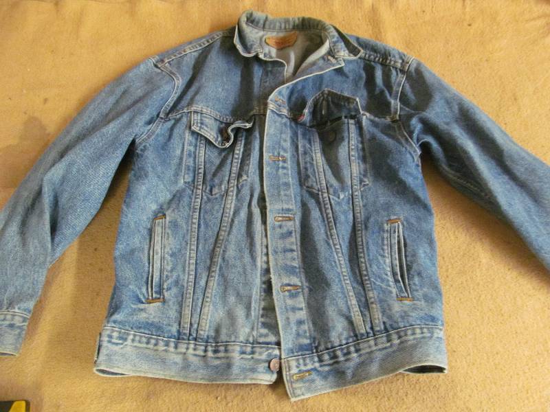 lot 123 image: Vintage Jacket
