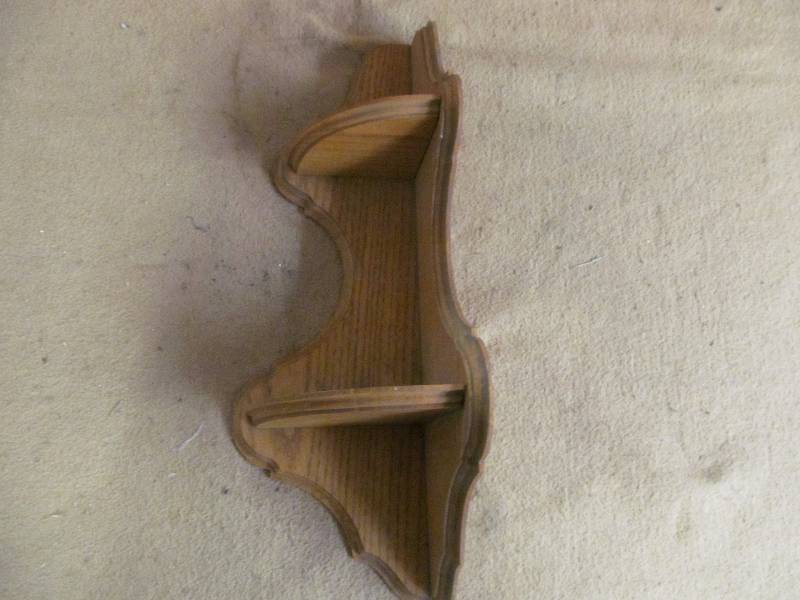 lot 138 image: Shelf