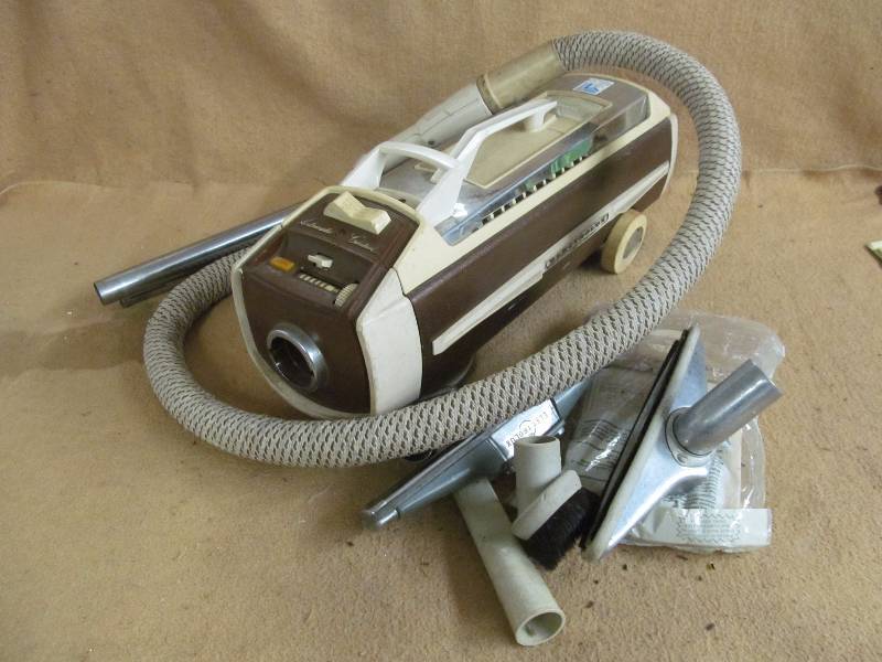 lot 151 image: Vintage Vacuum