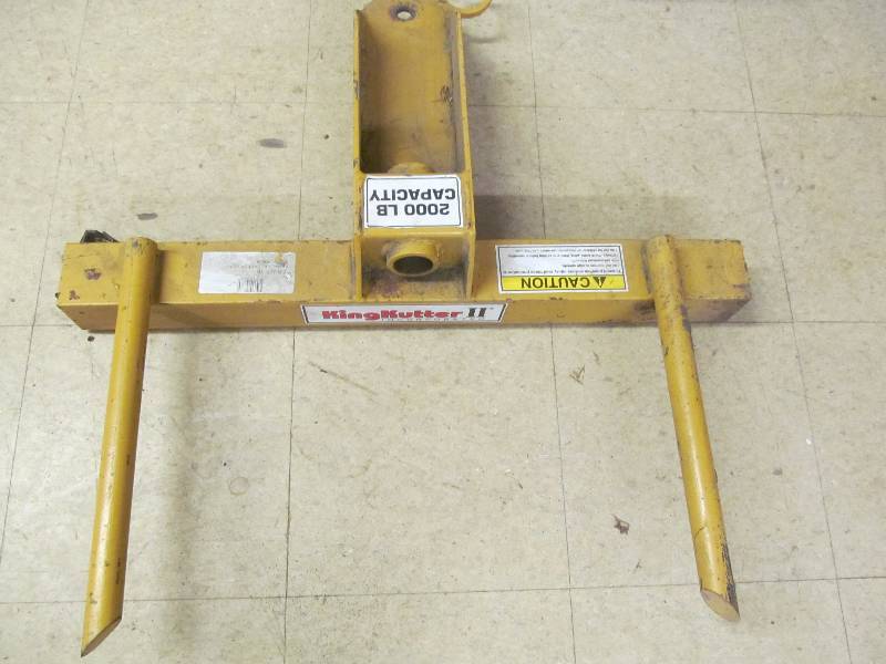 lot 166 image: Bucket Spike