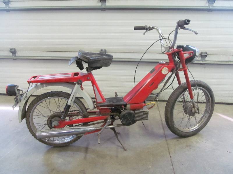 lot 184 image: Vintage Moped