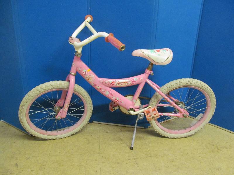 lot 198 image: Bicycle