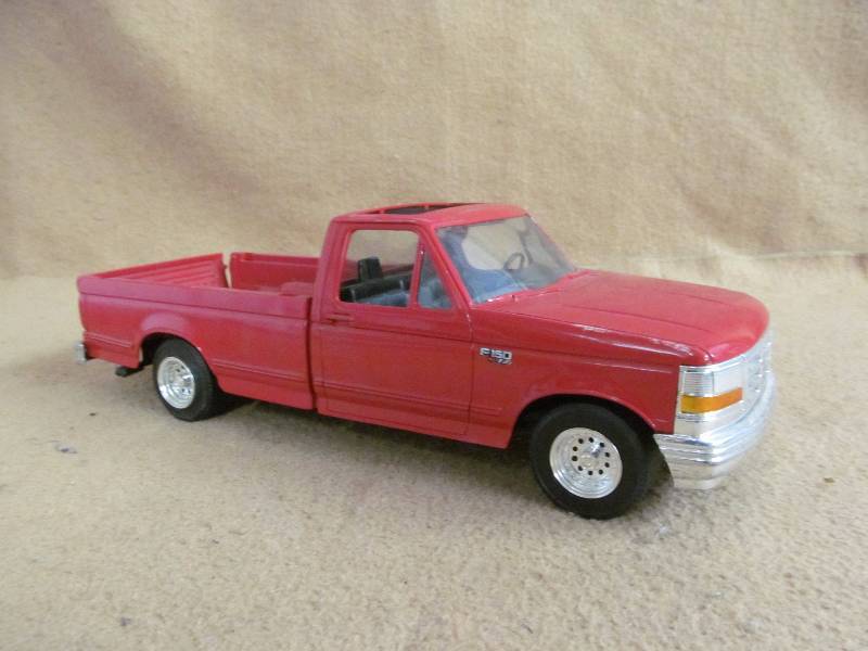 lot 217 image: Ford
