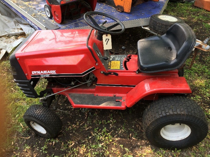 Dyna Mark Riding Lawn Mower 12 hp 23 inch cut Ranfelt Downsize Estate