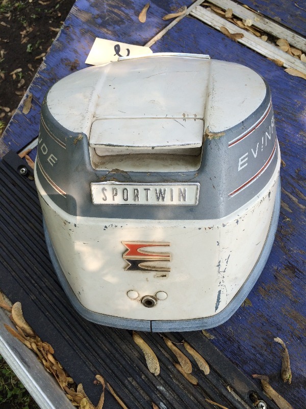 lot 27 image: Evenrude Outboard Motor Cover
