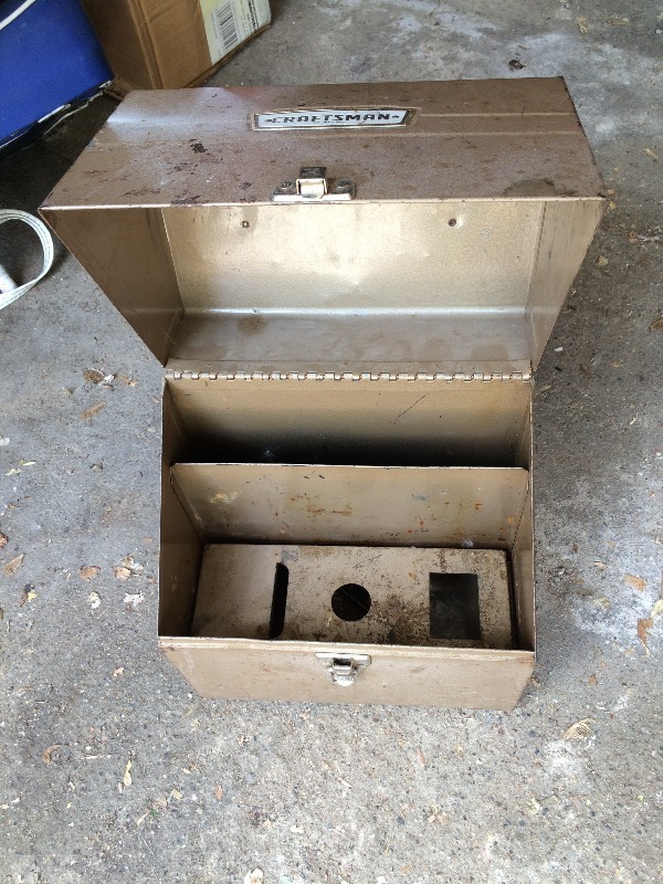 lot 72 image: Antique  Vintage  Craftsman Jig saw storage box