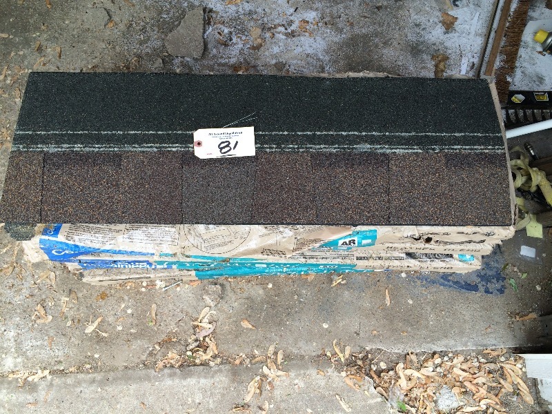 lot 81 image: Lot of 5 Bundles of NEW Certainteed Landmark shingles  (Heather Blend)